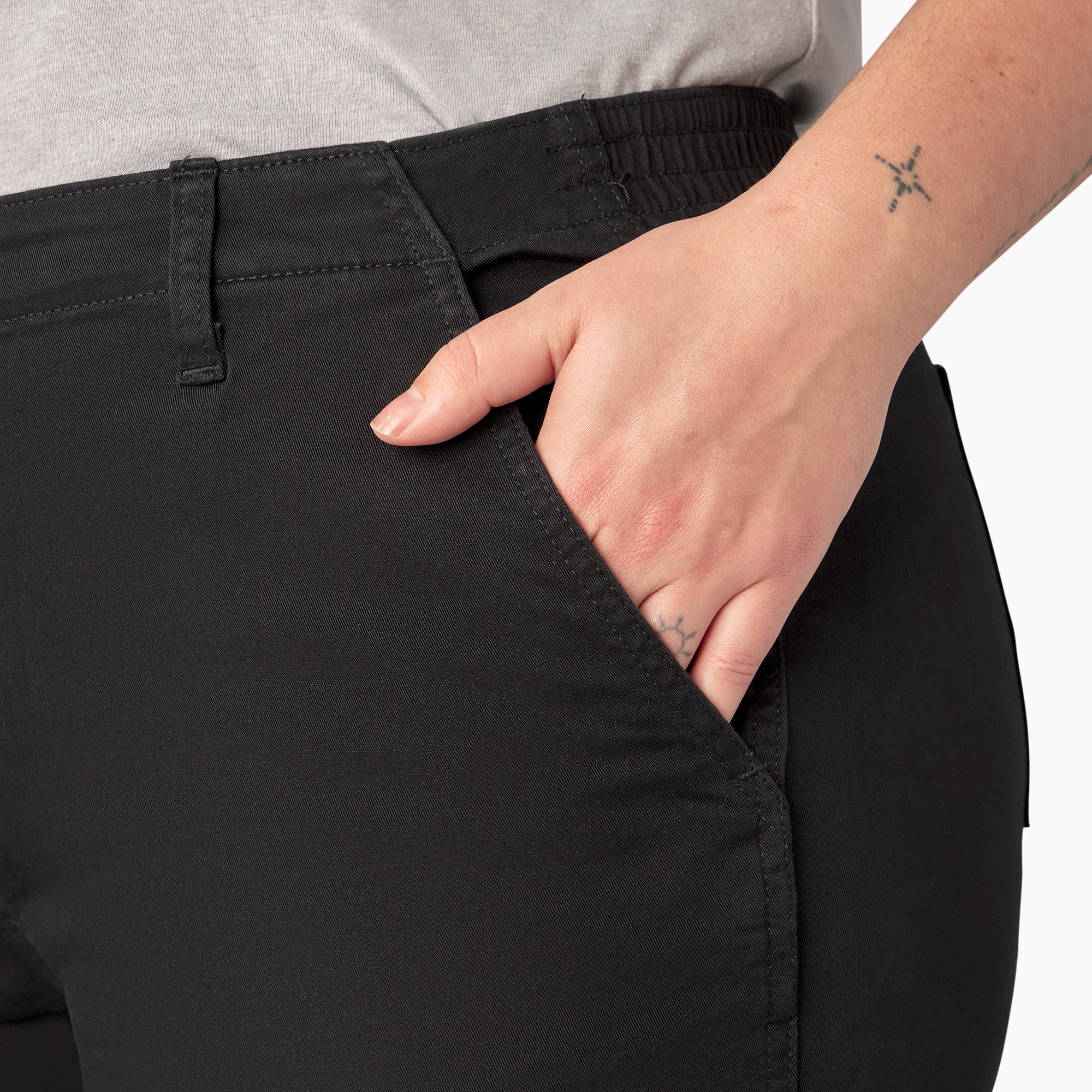 Women's Plus High Rise Fit Cargo Pants | Dickies