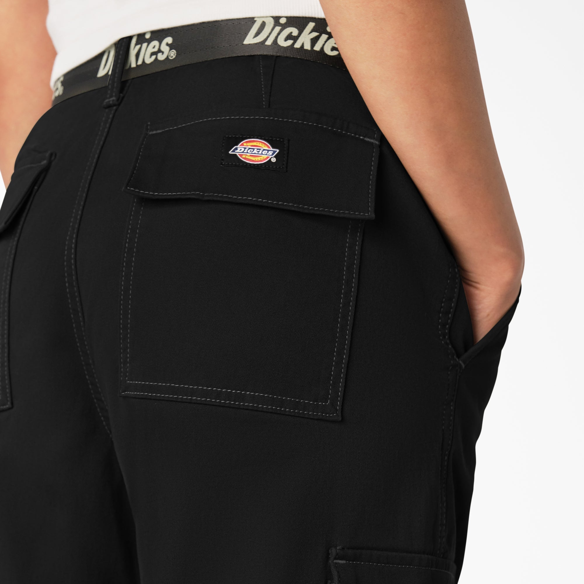 Women's Relaxed Fit Contrast Stitch Cropped Cargo Pants | Dickies