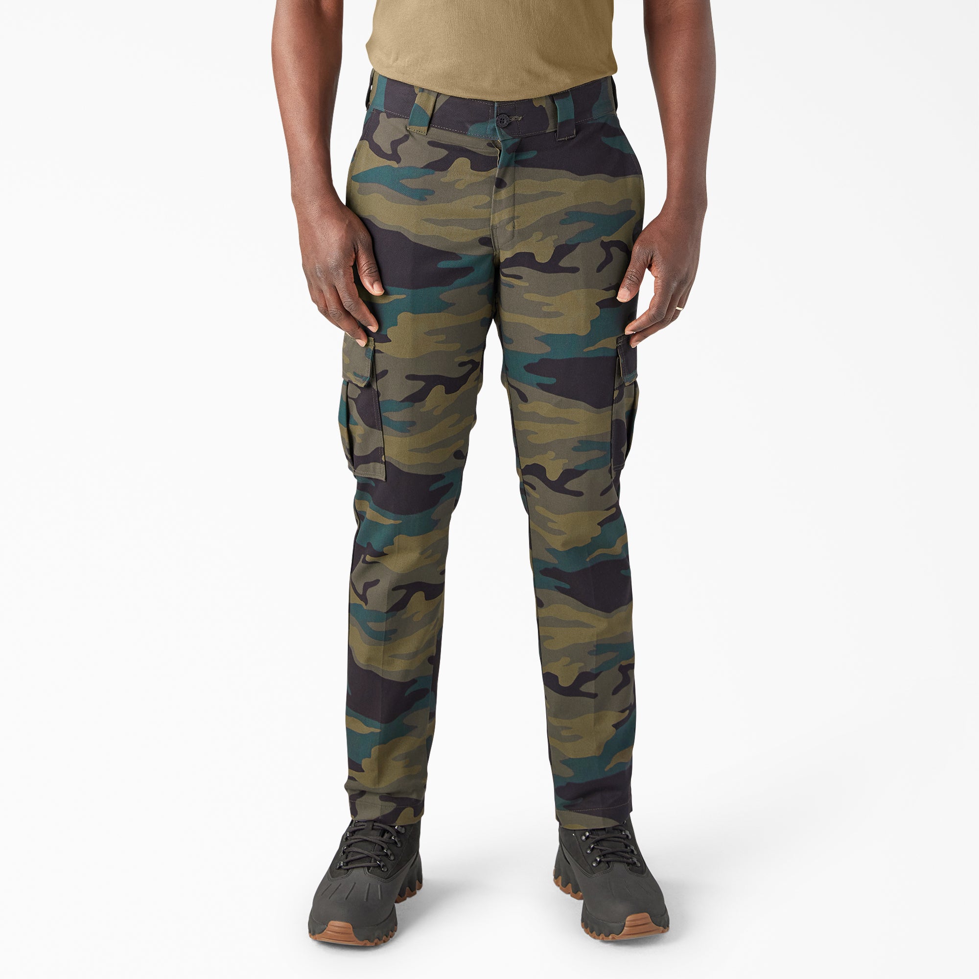 Hunter Green Camo (HRC),28